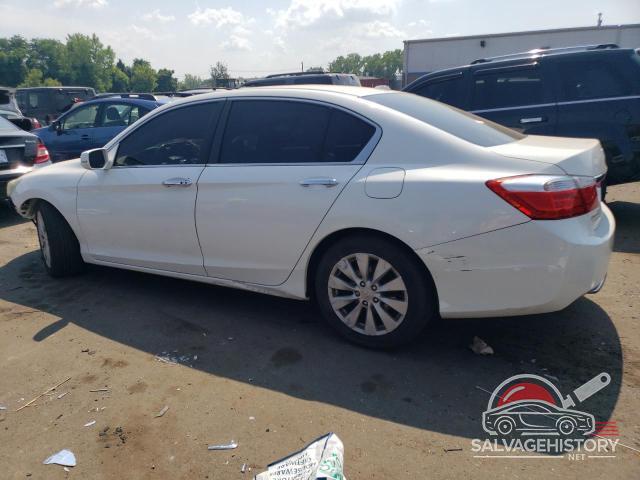 1HGCR2F82DA044935 2013 HONDA ACCORD photo no. 2