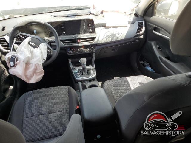 KNDEPCAA6R7551029 2024 KIA SELTOS photo no. 8