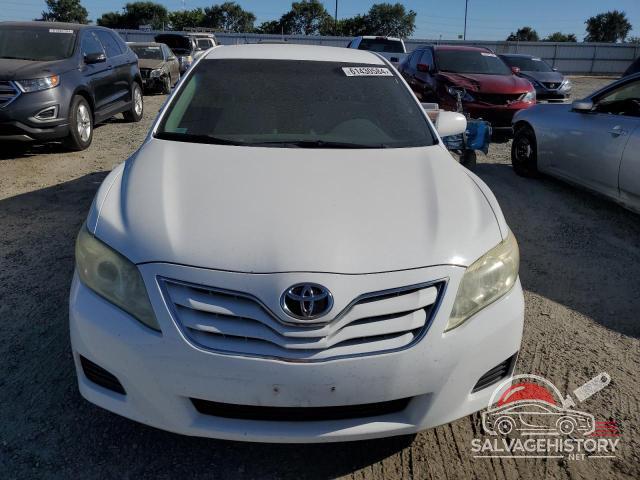 4T1BF3EKXBU717242 2011 TOYOTA CAMRY photo no. 5
