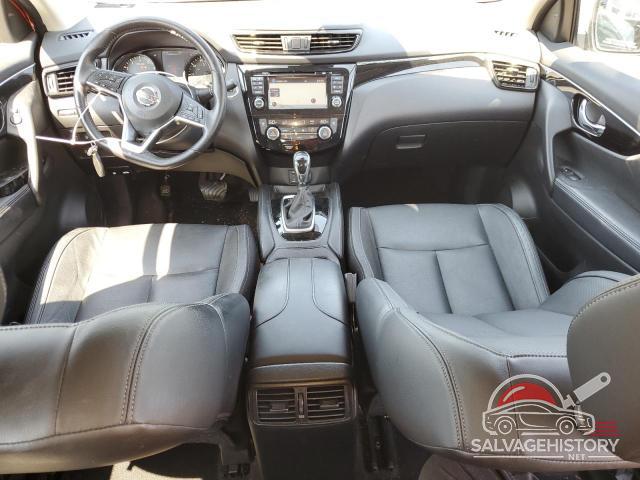 JN1BJ1CR9JW203539 2018 NISSAN ROGUE photo no. 8