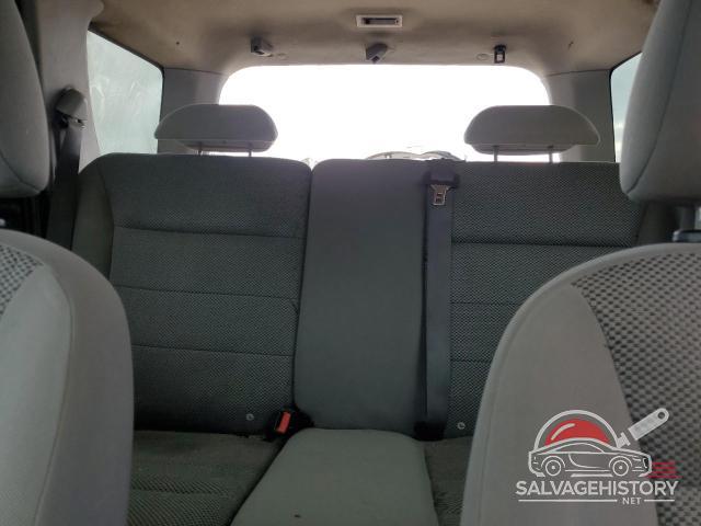 1FMYU93125KA08821 2005 FORD ESCAPE photo no. 10