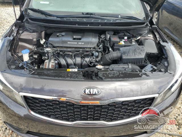 3KPFL4A72JE199047 2018 KIA FORTE photo no. 11
