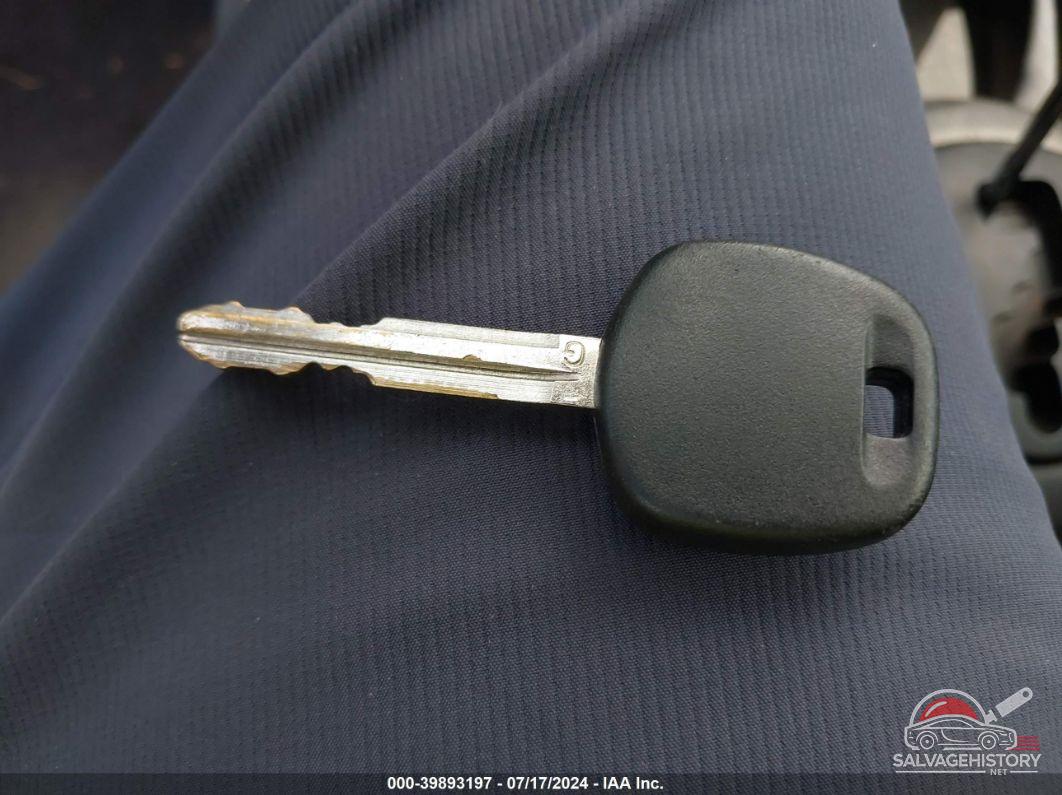 JTDJT923785155621 2008 TOYOTA YARIS photo no. 11