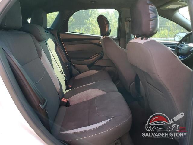 1FADP3L92GL274792 2016 FORD FOCUS photo no. 10
