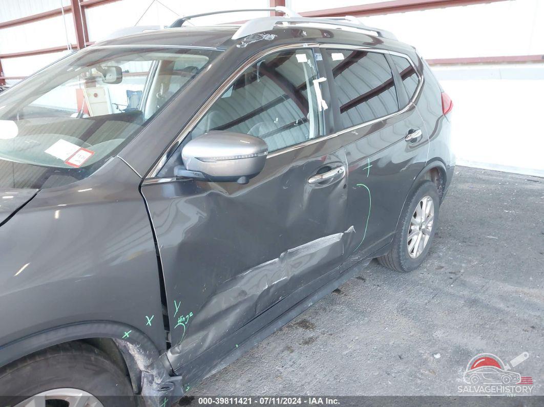 JN8AT2MV0HW024602 2017 NISSAN ROGUE photo no. 6