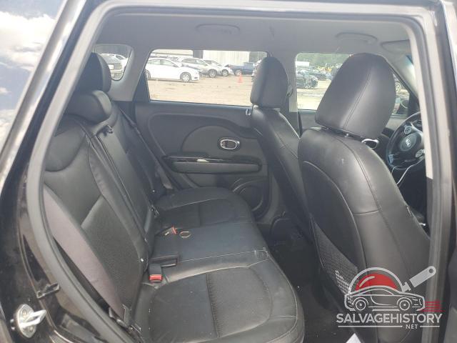 KNDJX3A55G7286683 2016 KIA SOUL photo no. 10