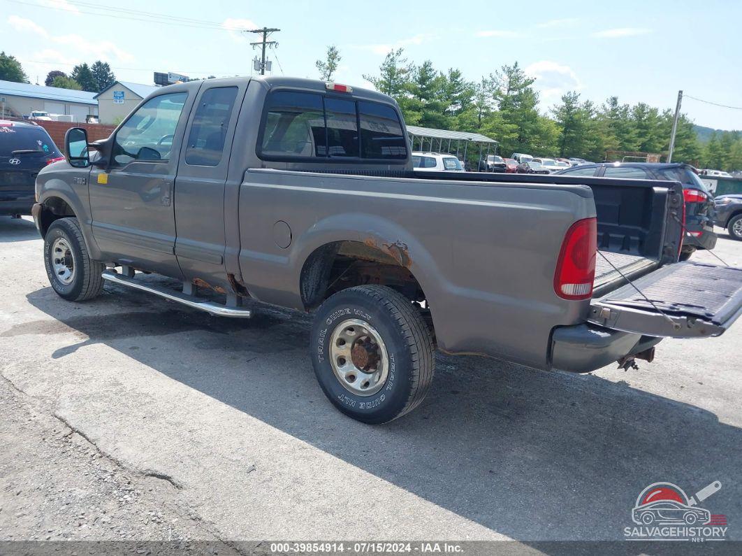 1FTNX21LX3EA11066 2003 FORD F-250 photo no. 3
