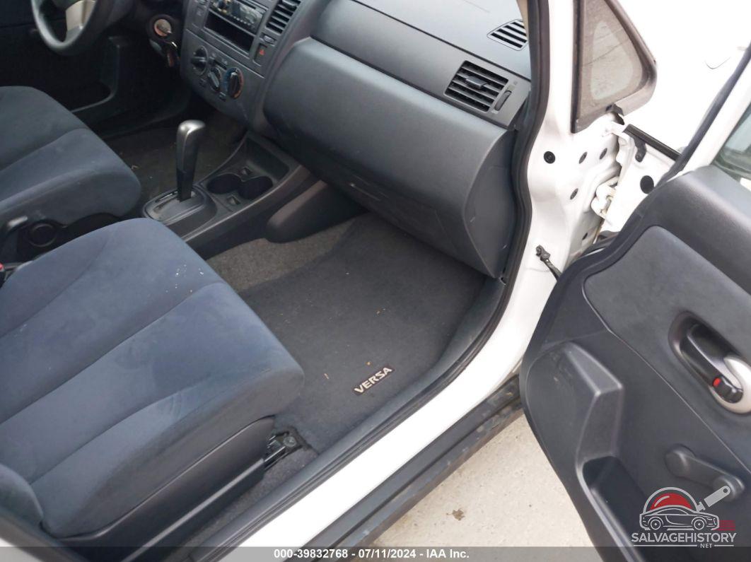 3N1CC1APXBL373450 2011 NISSAN VERSA photo no. 5