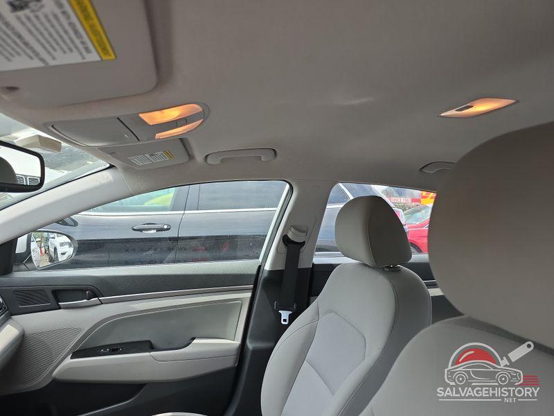 5NPD84LF3JH321729 2018 HYUNDAI ELANTRA photo no. 5