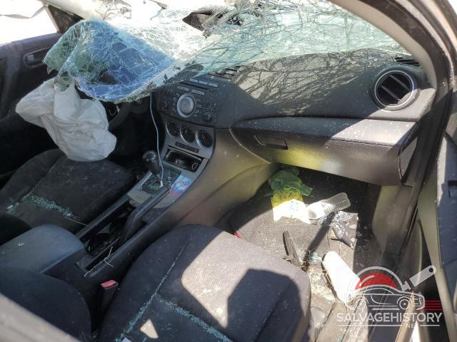 JM1BL1SF7A1349692 2010 MAZDA 3 photo no. 8