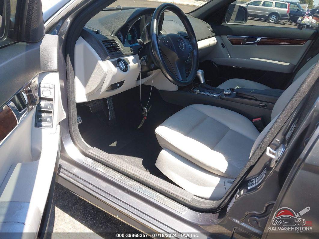 WDDGF54X89R064805 2009 MERCEDES-BENZ C 300 photo no. 5