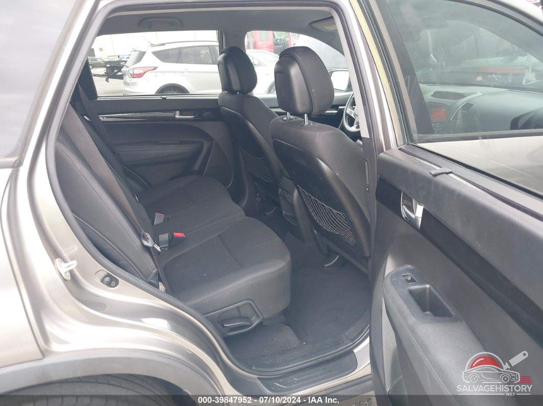 5XYKT3A65EG507336 2014 KIA SORENTO photo no. 8