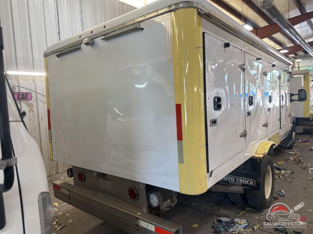 1FDXE4FS4HDC68646 2017 FORD E-450 CUTAWAY photo no. 1