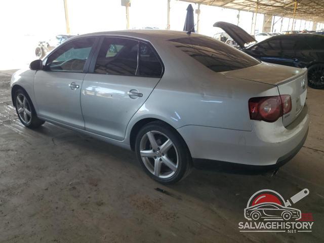3VWAZ7AJ6AM127339 2010 VOLKSWAGEN JETTA LIMI photo no. 2
