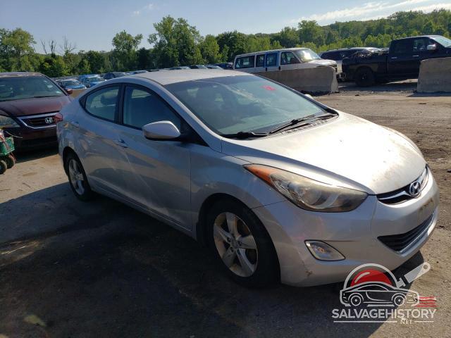 5NPDH4AE6DH390669 2013 HYUNDAI ELANTRA photo no. 4