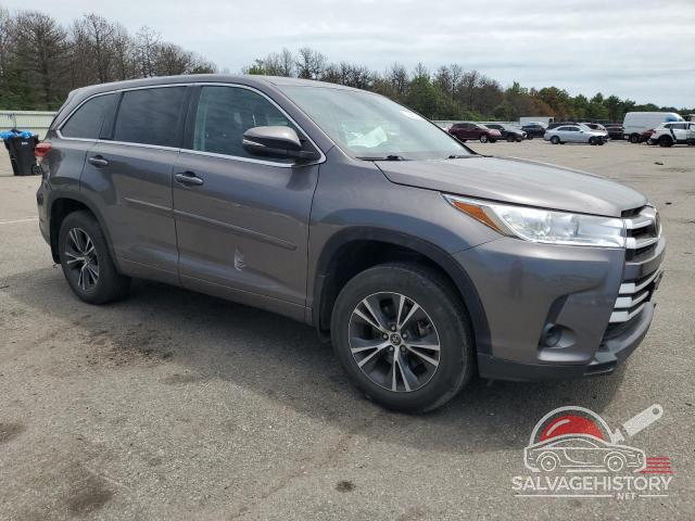 5TDBZRFH3JS820636 2018 TOYOTA HIGHLANDER photo no. 4