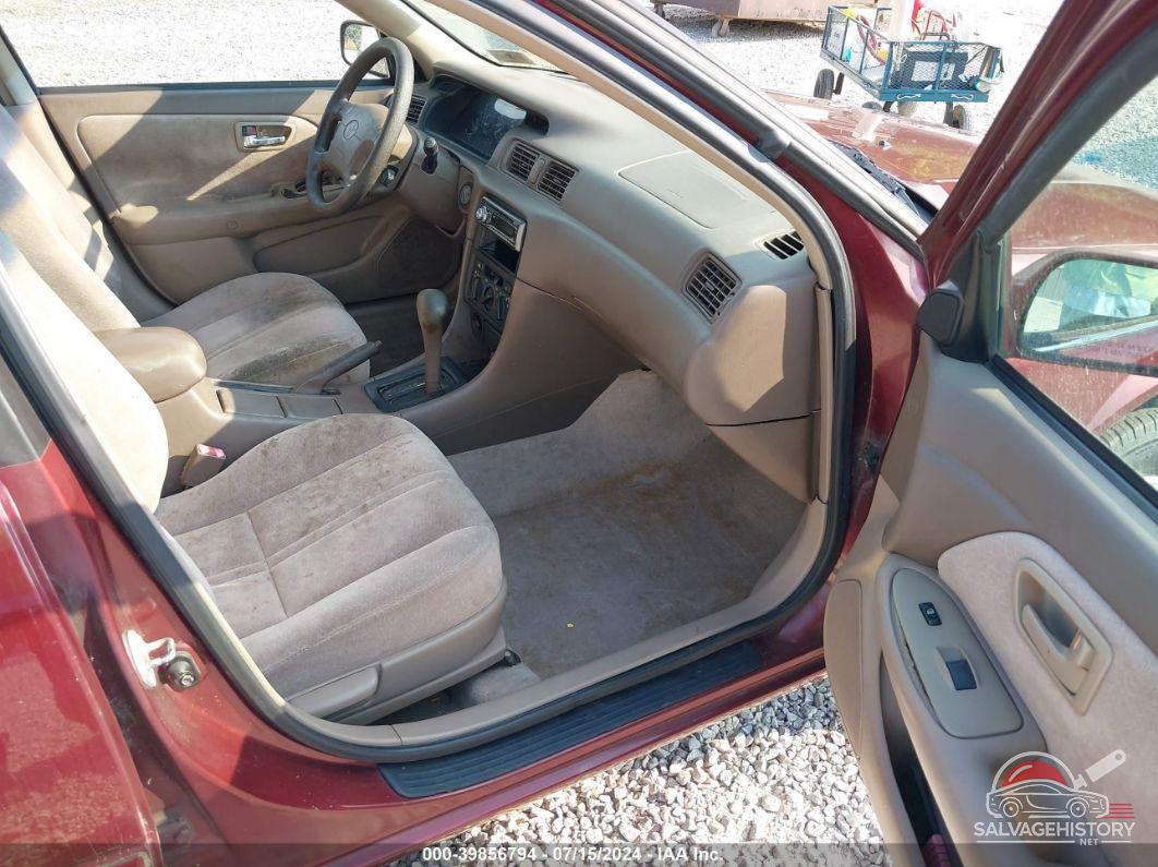 4T1BG22K3XU581121 1999 TOYOTA CAMRY photo no. 5