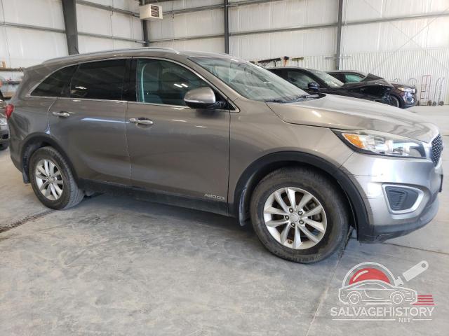 5XYPGDA59HG229424 2017 KIA SORENTO photo no. 4