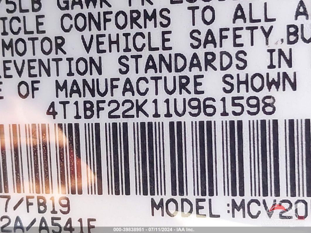 4T1BF22K11U961598 2001 TOYOTA CAMRY photo no. 9