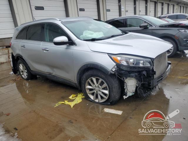 5XYPGDA54JG374117 2018 KIA SORENTO photo no. 4