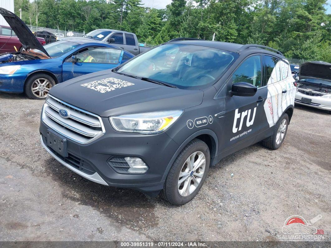 1FMCU9GD8JUB00951 2018 FORD ESCAPE photo no. 2