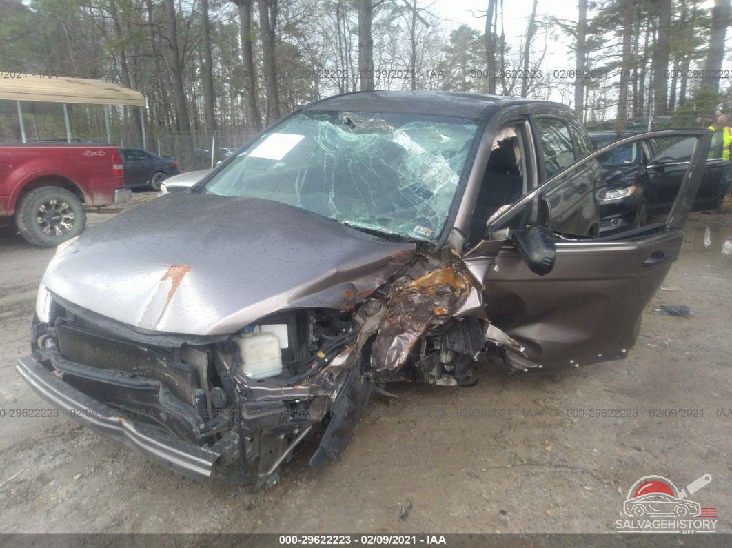5J6RE3H36AL043700 2010 HONDA CR-V photo no. 2