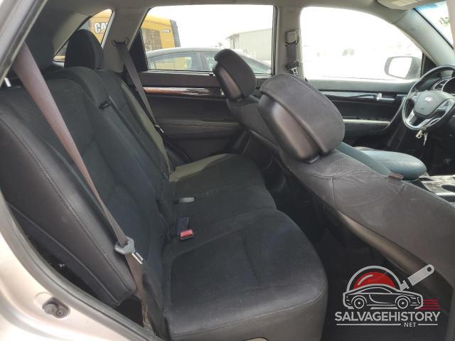 5XYKT3A68EG438058 2014 KIA SORENTO photo no. 11