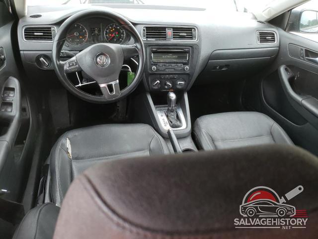 3VWDP7AJ4CM074193 2012 VOLKSWAGEN JETTA photo no. 8