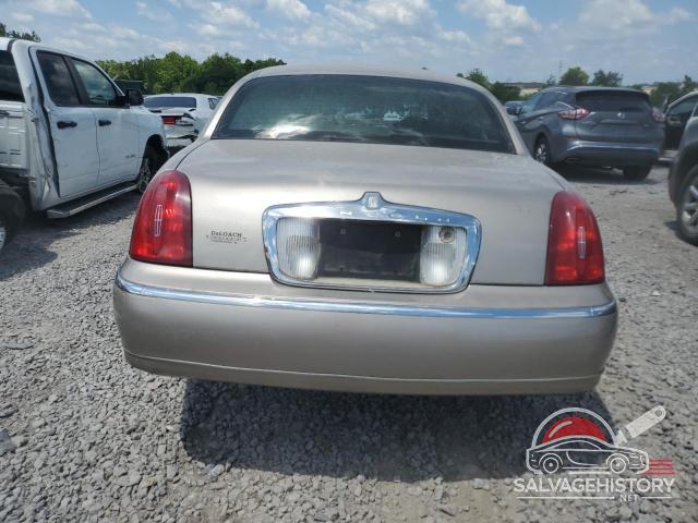 1LNHM81W41Y706878 2001 LINCOLN TOWNCAR photo no. 6