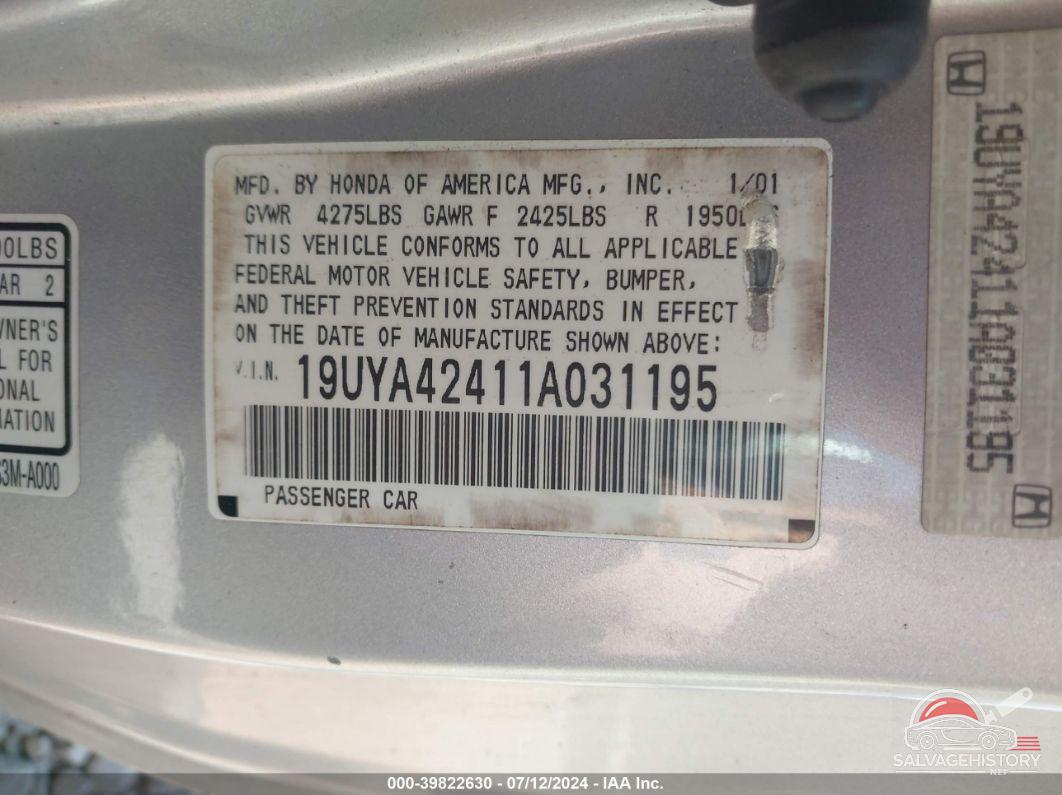 19UYA42411A031195 2001 ACURA 3.2CL photo no. 9