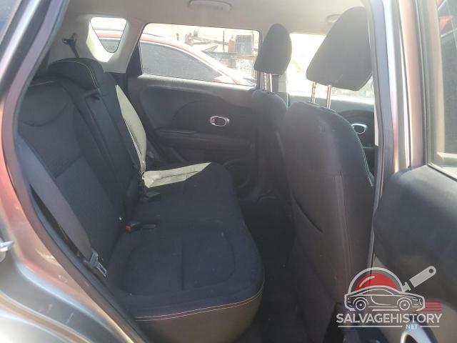 KNDJP3A51E7077860 2014 KIA SOUL photo no. 10