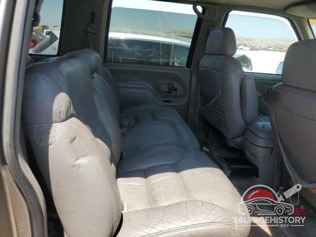 1GNGK26J2XJ446523 1999 CHEVROLET SUBURBAN photo no. 11