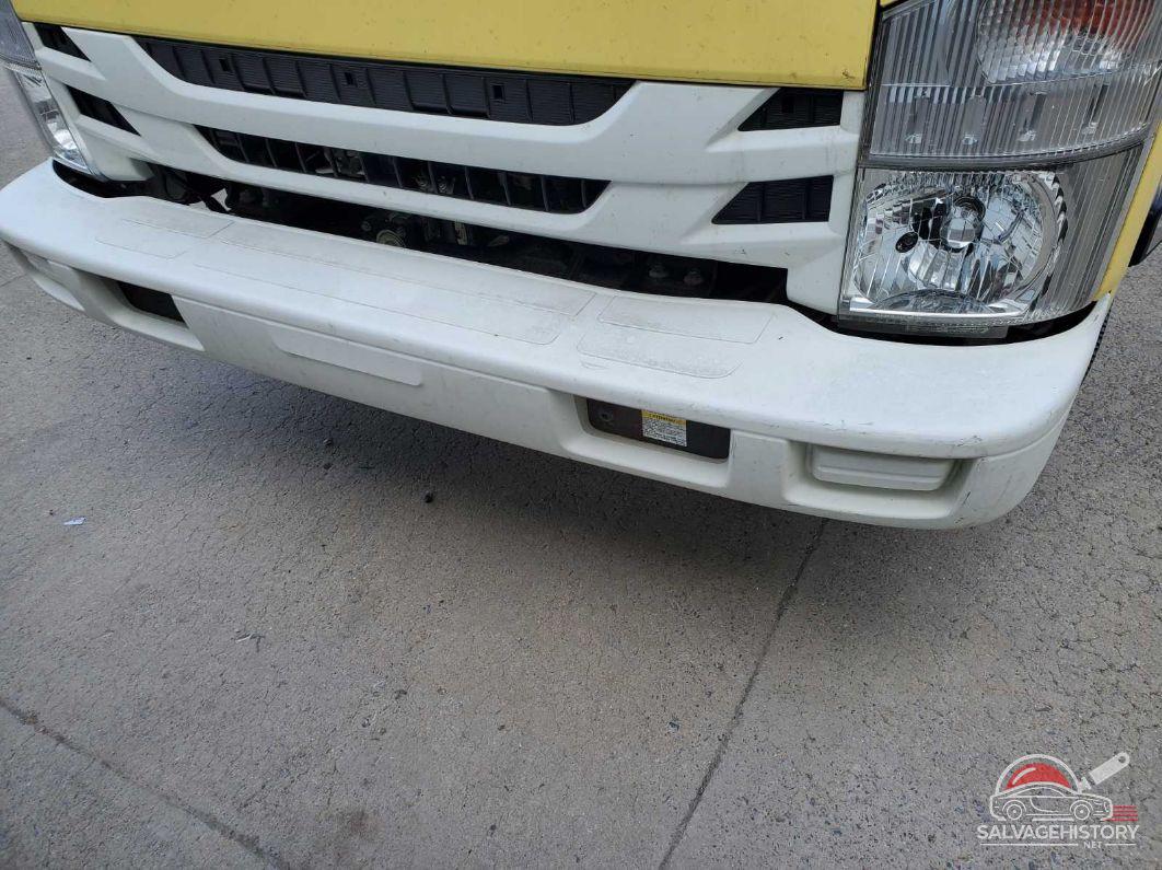 54DC4W1C3HS805239 2017 ISUZU NPR HD GAS REG photo no. 6