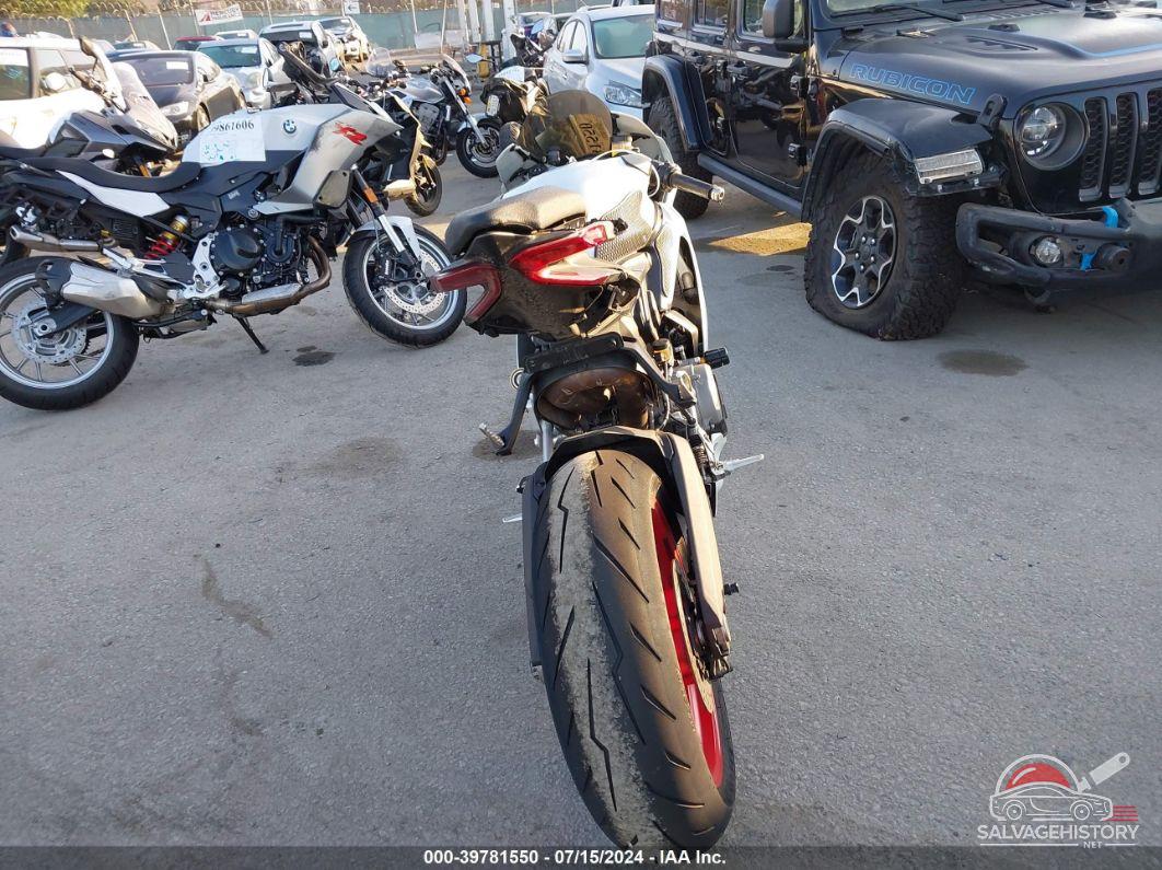 ZDM14B1W4HB005732 2017 DUCATI SUPERBIKE photo no. 6