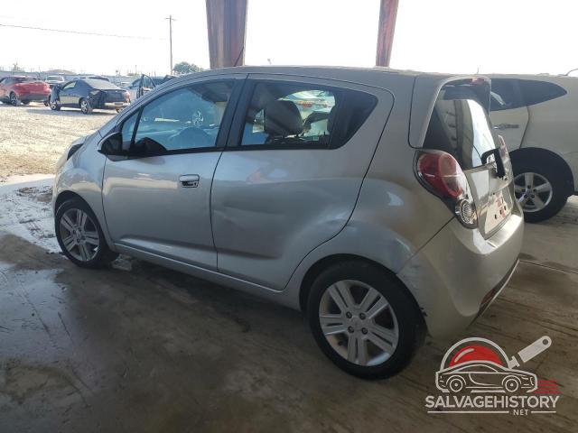 KL8CD6S95FC737226 2015 CHEVROLET SPARK photo no. 2