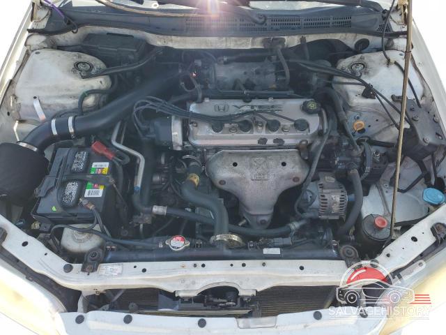 1HGCG32432A016654 2002 HONDA ACCORD photo no. 11