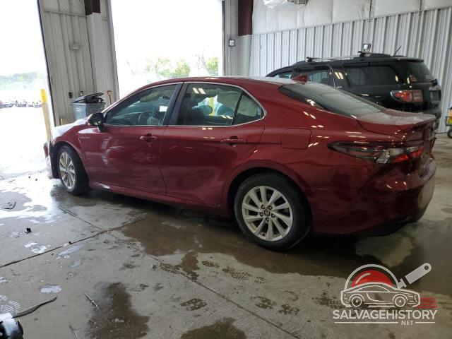 4T1R11AK6NU640056 2022 TOYOTA CAMRY photo no. 2