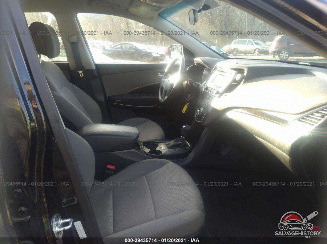 5XYZTDLBXHG442938 2017 HYUNDAI SANTA FE SPORT photo no. 5