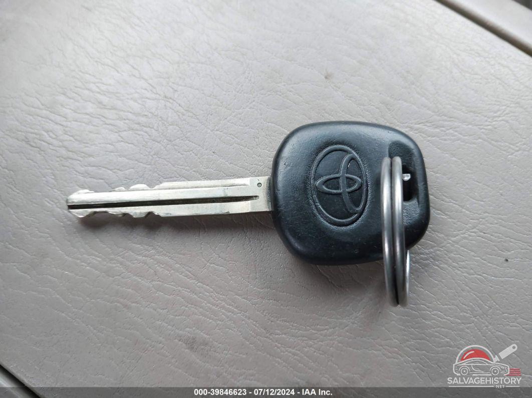 5TDZA22C34S177751 2004 TOYOTA SIENNA photo no. 11