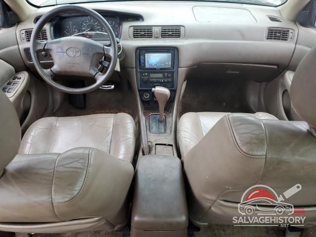 4T1BF28K3YU114602 2000 TOYOTA CAMRY photo no. 8