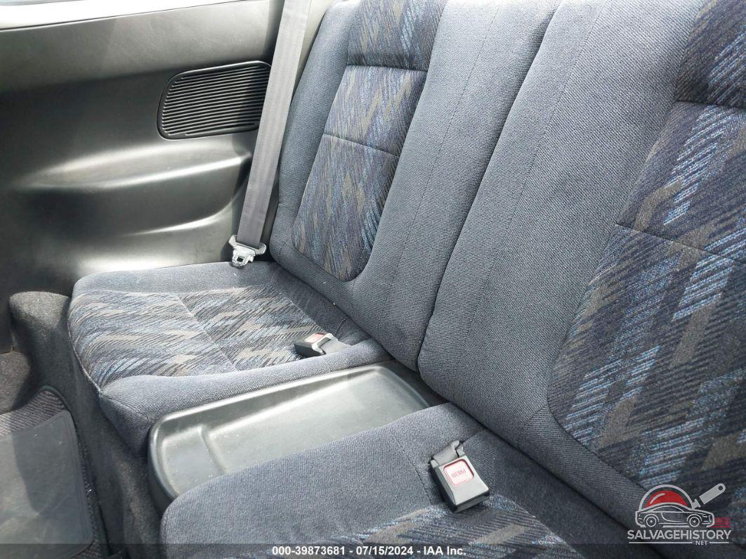 JH4DC4358YS000625 2000 ACURA INTEGRA photo no. 8