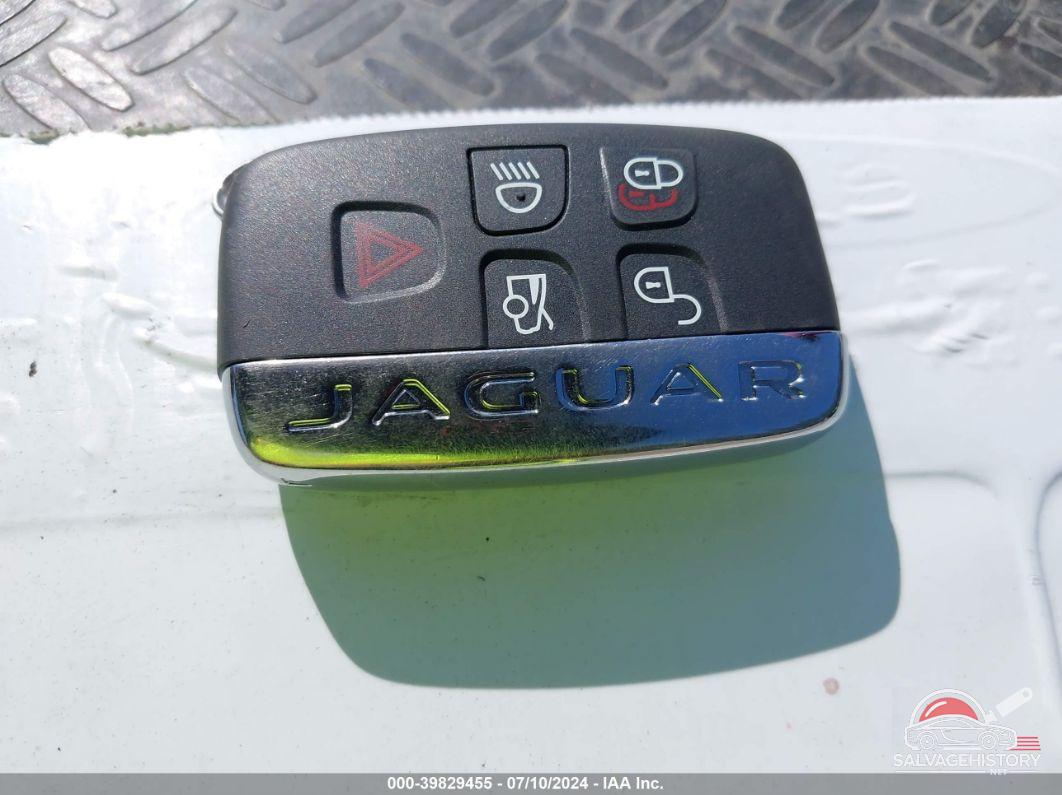 SAJBE4BV1HCY48510 2017 JAGUAR XF photo no. 11