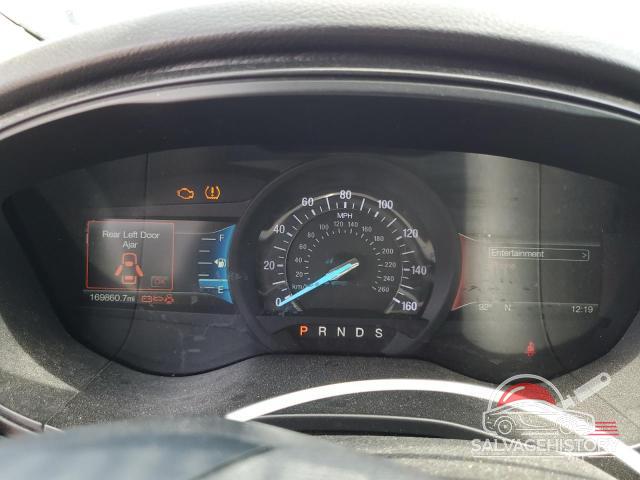 3FA6P0HDXJR240256 2018 FORD FUSION photo no. 9