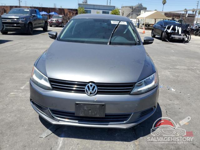 3VWDP7AJ1DM436708 2013 VOLKSWAGEN JETTA photo no. 5