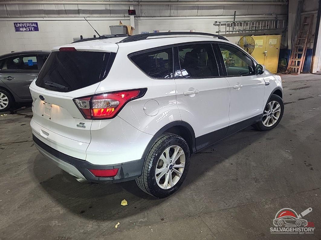 1FMCU9GD0JUC49211 2018 FORD ESCAPE photo no. 5