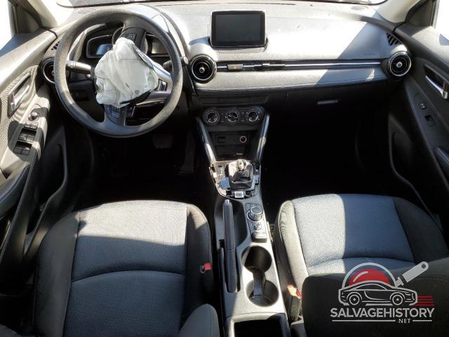 3MYDLBYV6JY322526 2018 TOYOTA YARIS photo no. 8