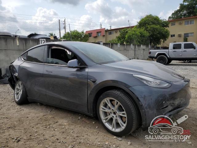 5YJYGDED7MF109726 2021 TESLA MODEL Y photo no. 4