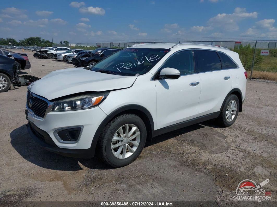 5XYPG4A31JG410585 2018 KIA SORENTO photo no. 2