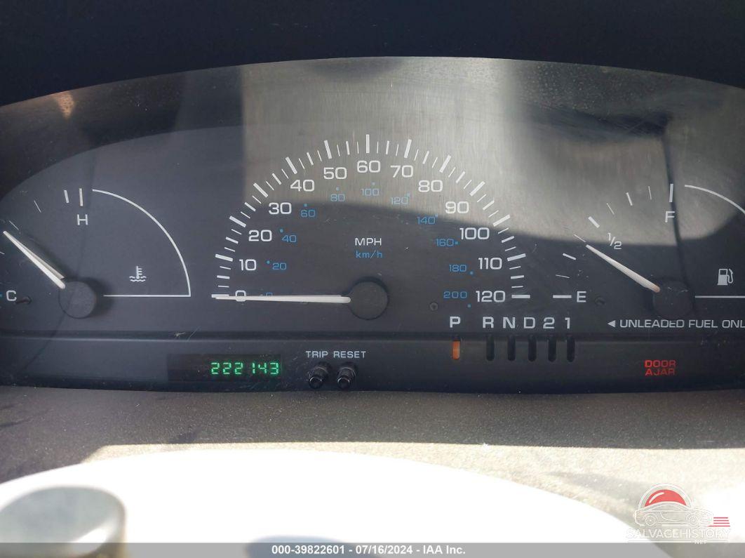2P4FP25B8YR645777 2000 PLYMOUTH VOYAGER photo no. 7