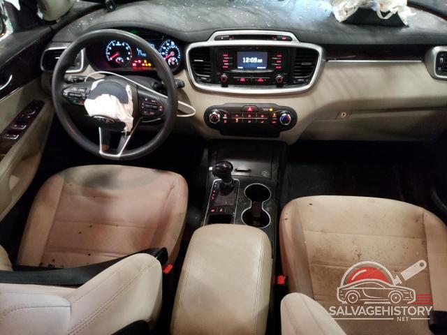 5XYPGDA54HG246597 2017 KIA SORENTO photo no. 8